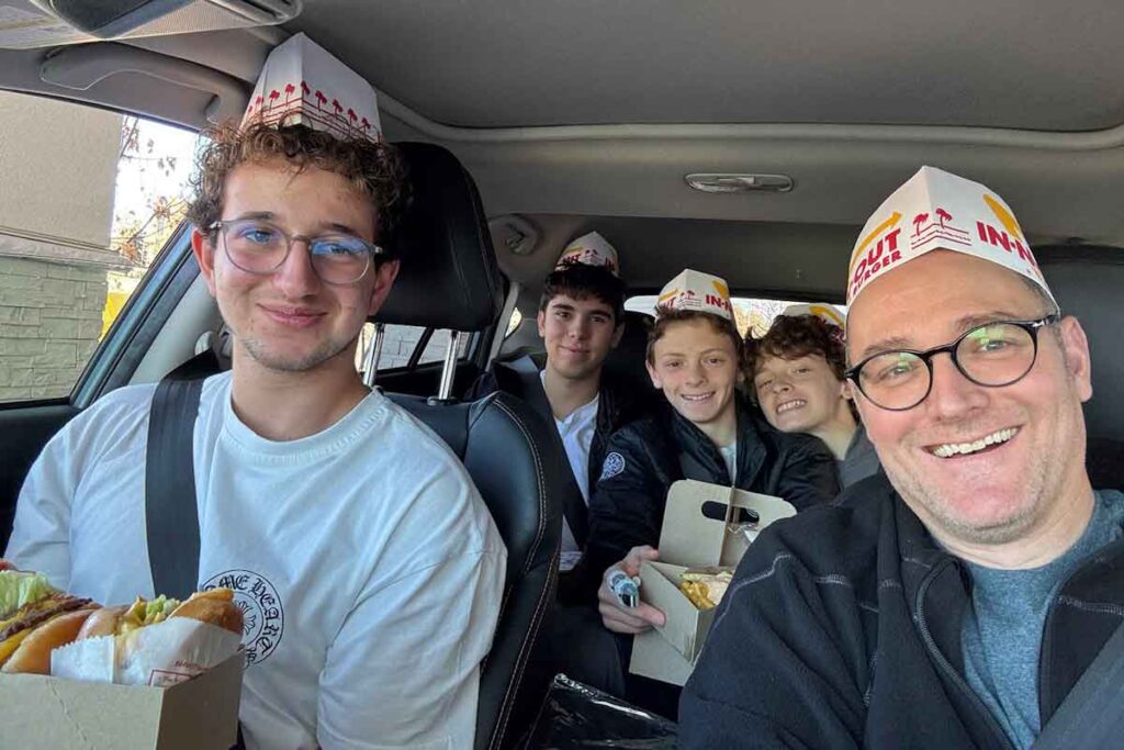 Friedlander family hosts BBYO IC attendees