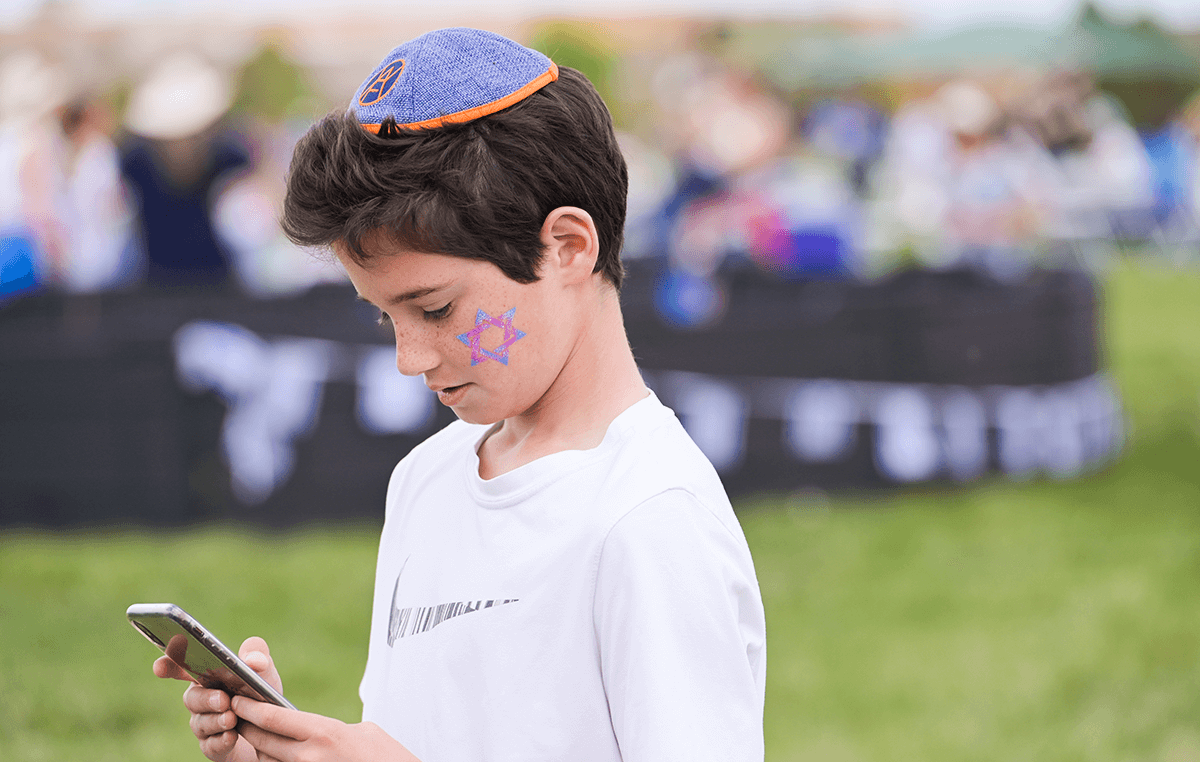 Face paint at Celebrate Israel @ 75
