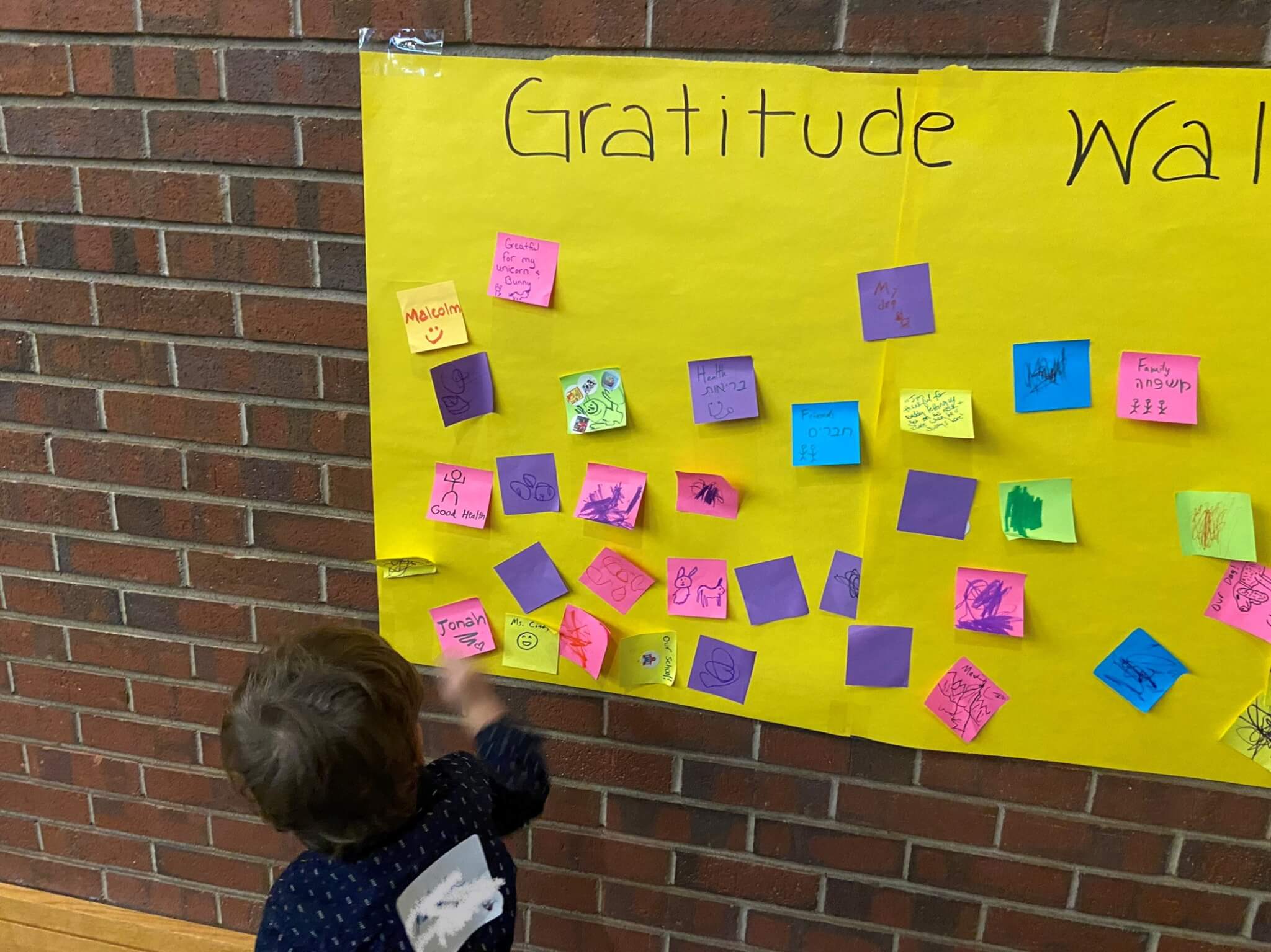 YAD Family Shabbat 10.21.2022 Gratitude and Giving Back - gratitude wall
